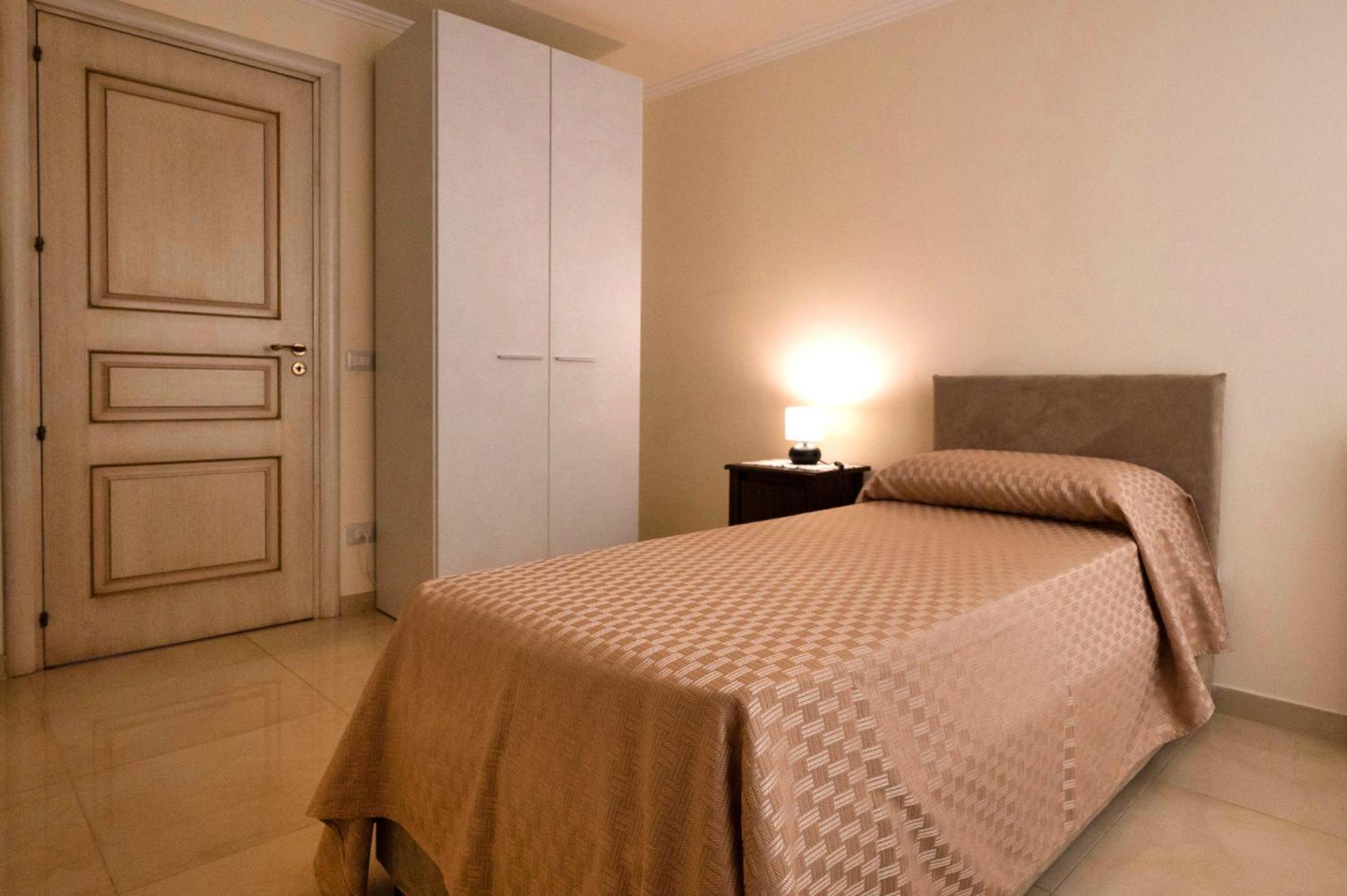 גיארדיני נאקסוס Atticus Apartment מראה חיצוני תמונה
