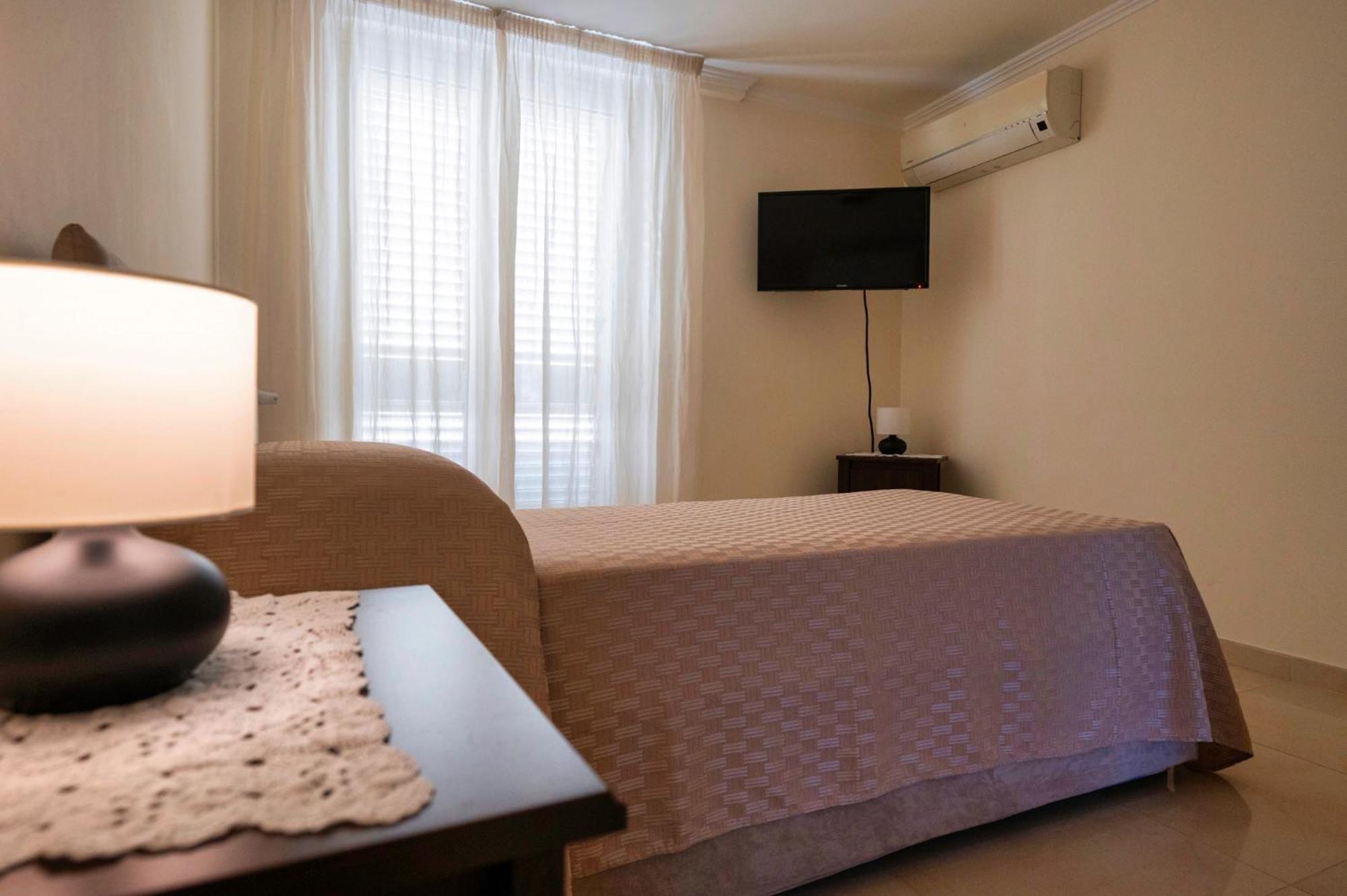 גיארדיני נאקסוס Atticus Apartment מראה חיצוני תמונה