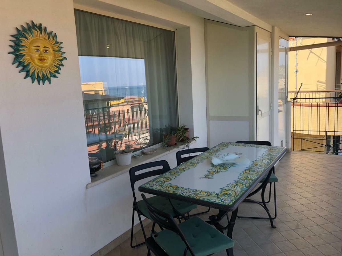 גיארדיני נאקסוס Atticus Apartment מראה חיצוני תמונה