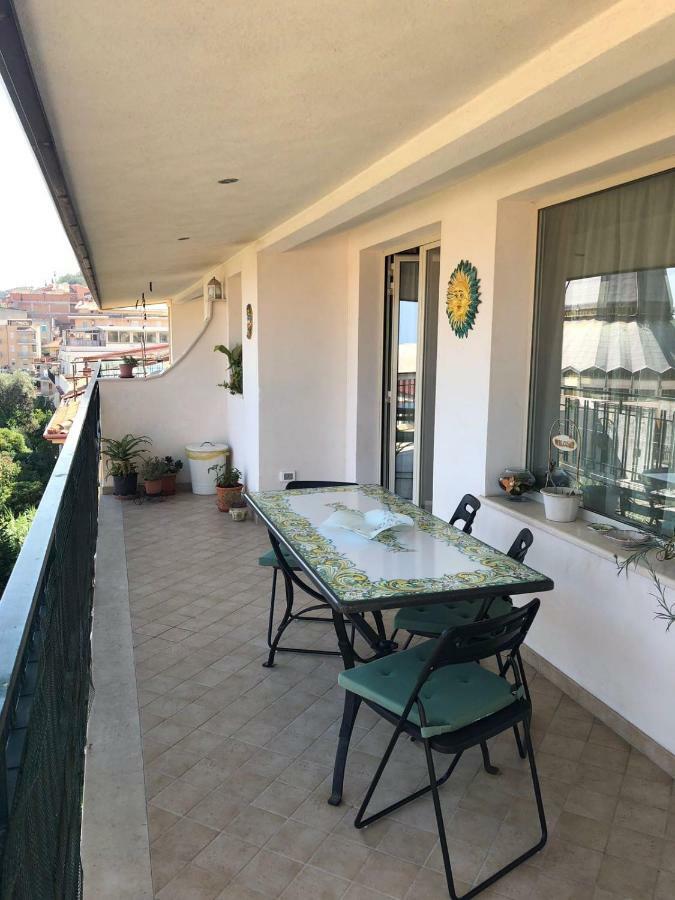 גיארדיני נאקסוס Atticus Apartment מראה חיצוני תמונה