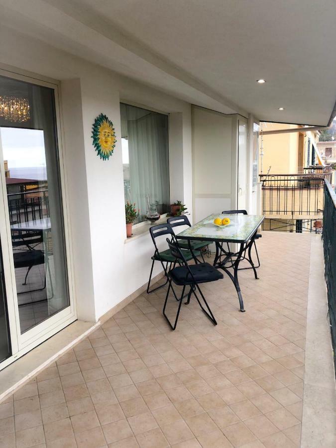 גיארדיני נאקסוס Atticus Apartment מראה חיצוני תמונה